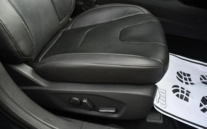 Ford Mondeo cena 39900 przebieg: 248000, rok produkcji 2016 z Małomice małe 781